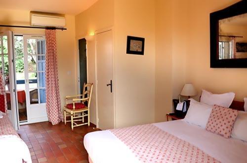 Auberge Des Glycines Поркероль Экстерьер фото