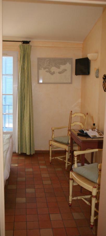 Auberge Des Glycines Поркероль Экстерьер фото