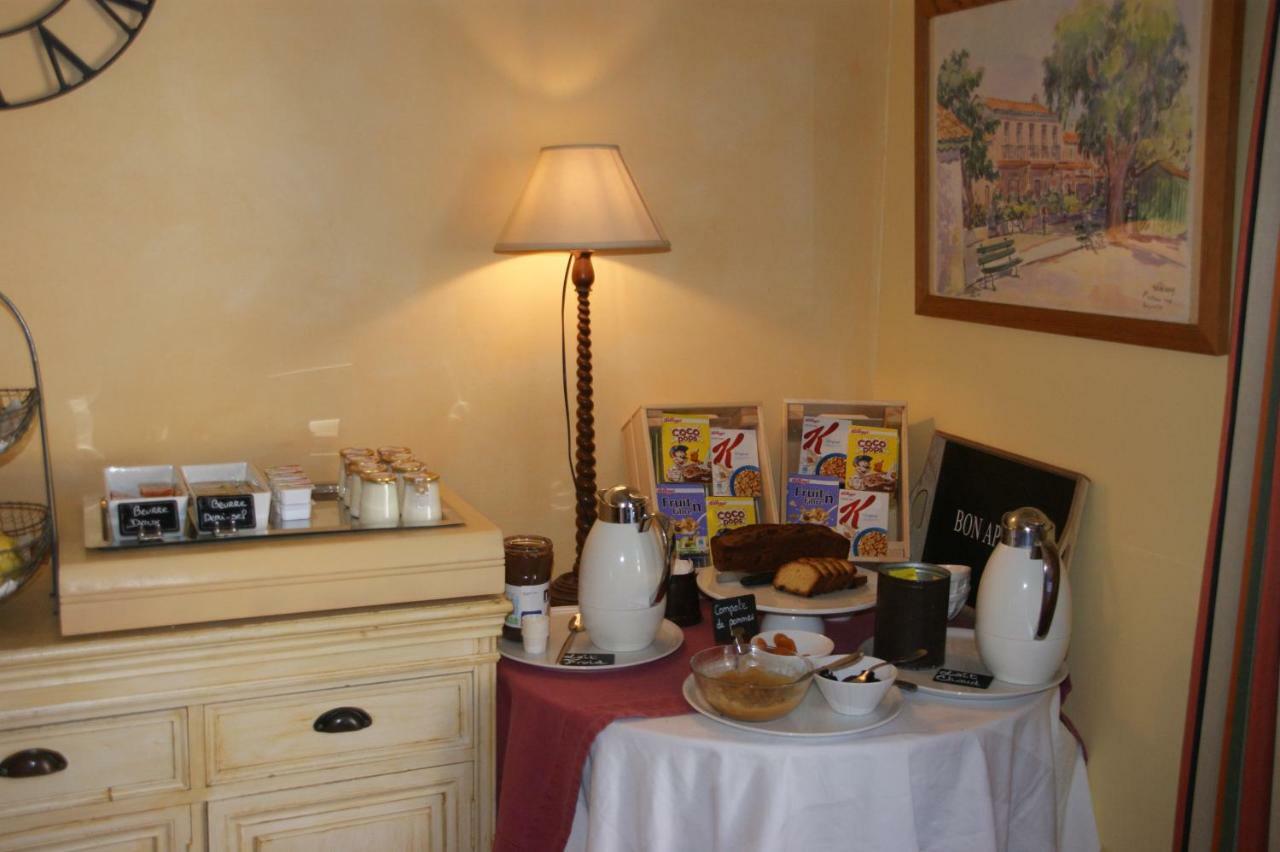 Auberge Des Glycines Поркероль Экстерьер фото
